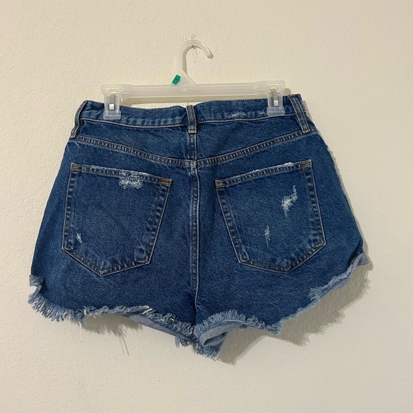 NWT Free People We The Free Deep Sea Blue Distressed Cotton Rolled Size 30 Short - Picture 3 of 11